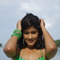 Soumya Bollapragada hot in green mini skirt pictures | Picture 67354